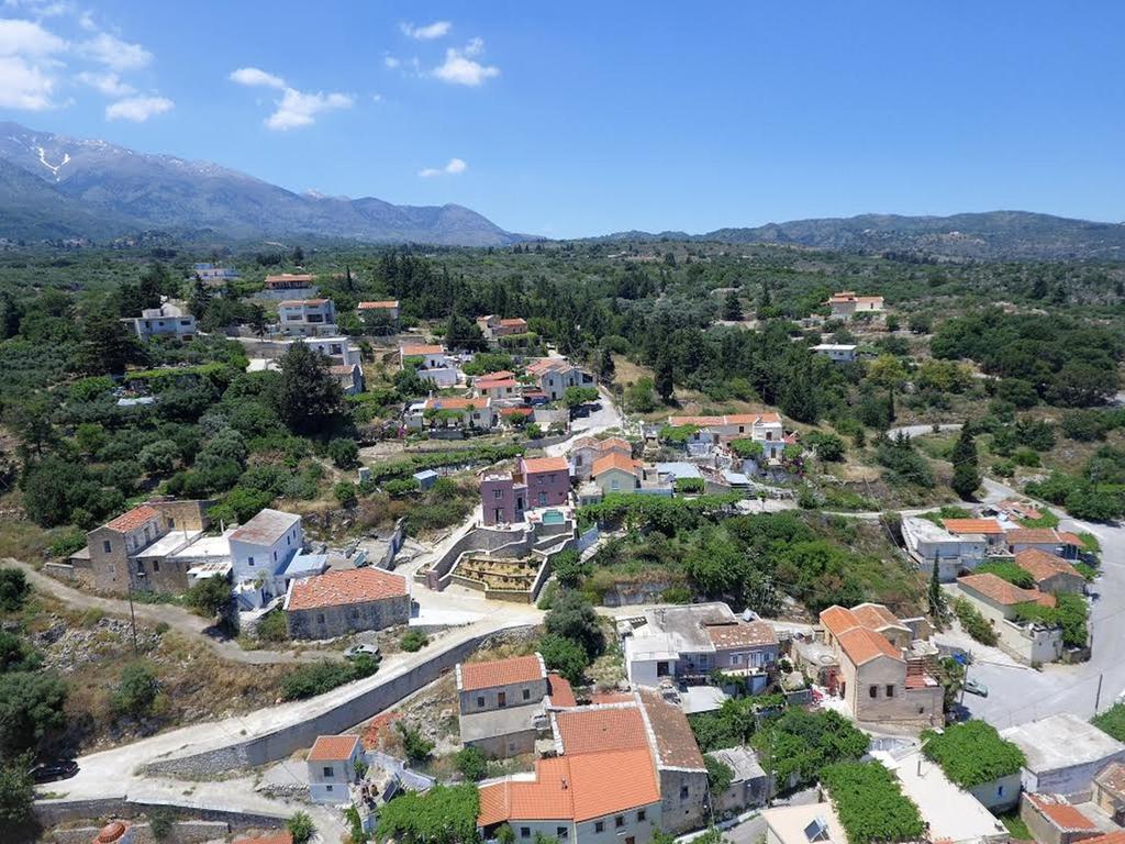 Listen To Nature In A Renovated Traditional Hilltop Villa Liodosifis With Heated Pool Paidhokhorion Zimmer foto